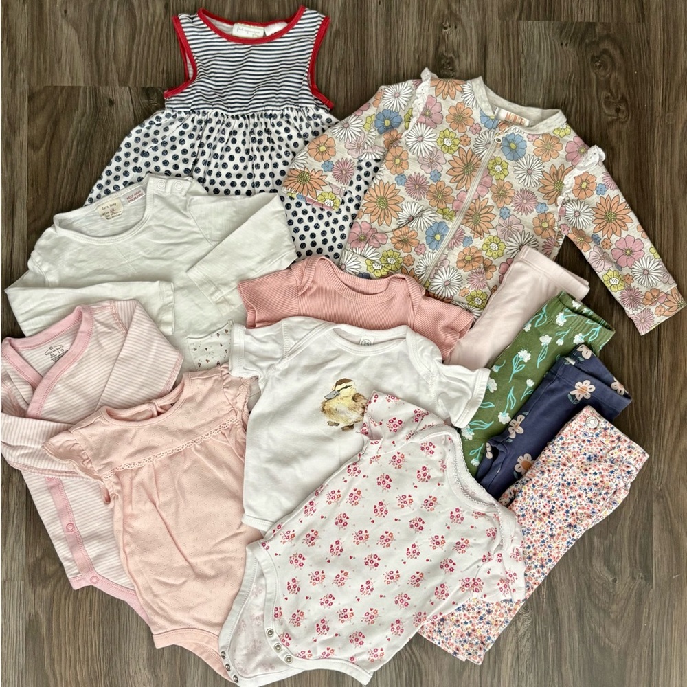 6-12M / 9-12M Baby Girl Clothing Bundle 🌷 12 Pieces